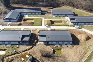 Construction de 36 chambres avec espaces privatifs de soins et hygiène pour personnes handicapées moteur et locaux de  vie