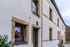 Rénovation d&rsquo;une ancienne maison Gaumaise en 4 logements pour familles à faibles revenus